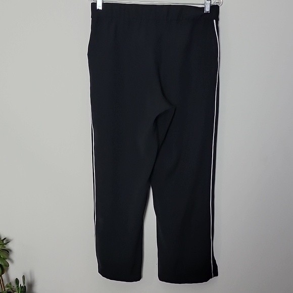 Lululemon crop wide leg pant Sz 8 Black - Picture 4 of 7